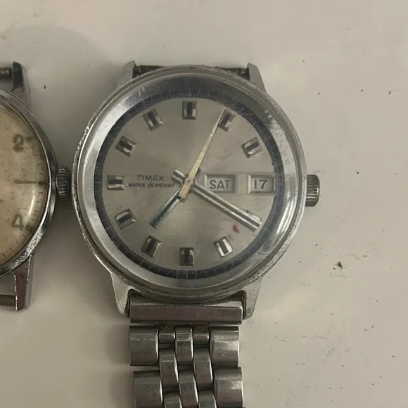 Timex Automatic Watches for Parts/Repair - Picture 3 of 4